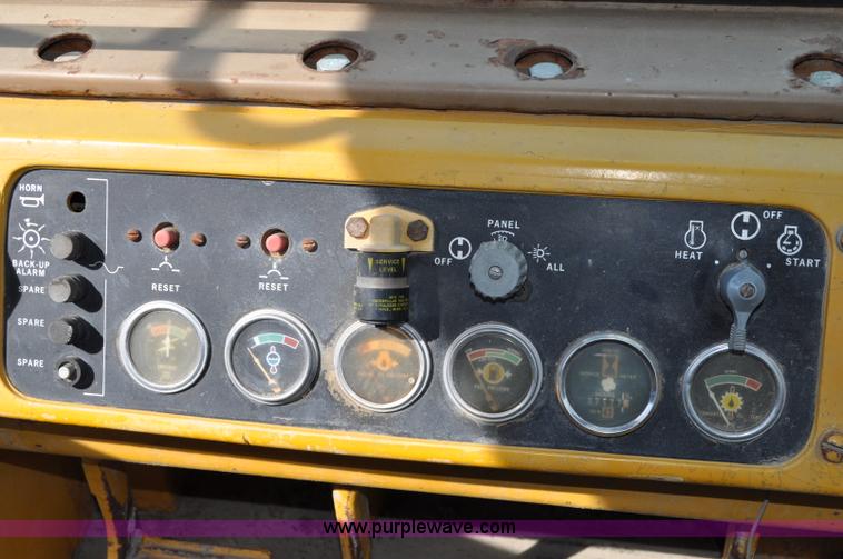 image for item C3018 1979 Caterpillar 955L track loader