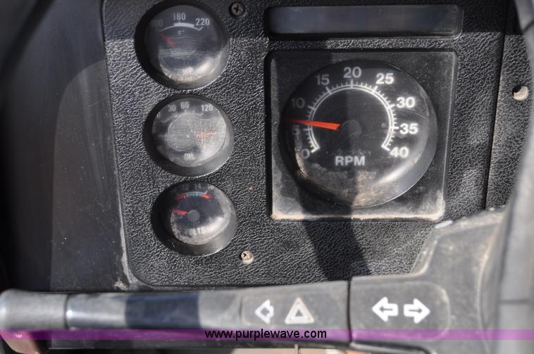 image for item C3019 1986 International S1900 dump truck