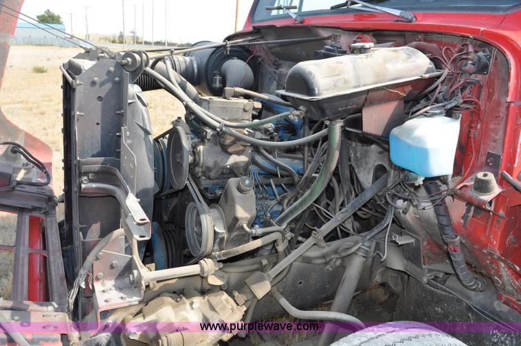 image for item C3019 1986 International S1900 dump truck