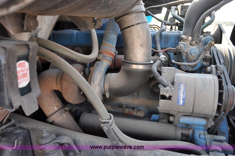 image for item C3019 1986 International S1900 dump truck