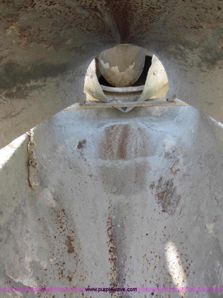 image for item D5603 1980 International 5000 mixer truck