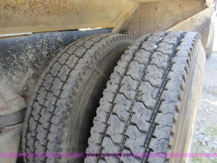 image for item D5603 1980 International 5000 mixer truck