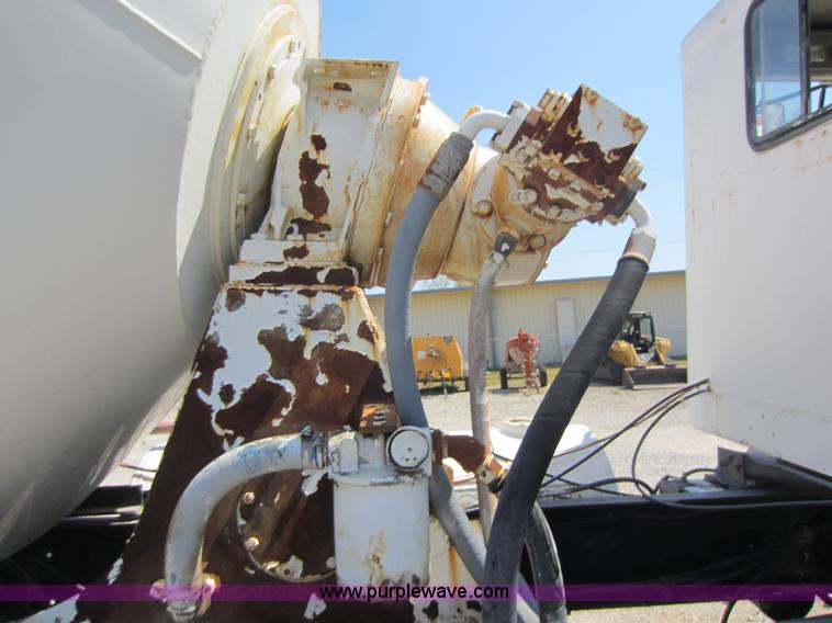 image for item D5603 1980 International 5000 mixer truck
