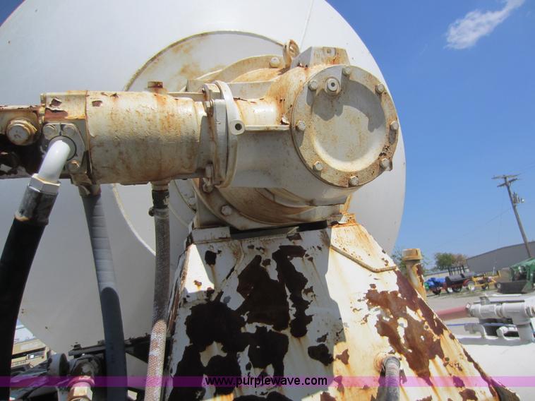 image for item D5603 1980 International 5000 mixer truck