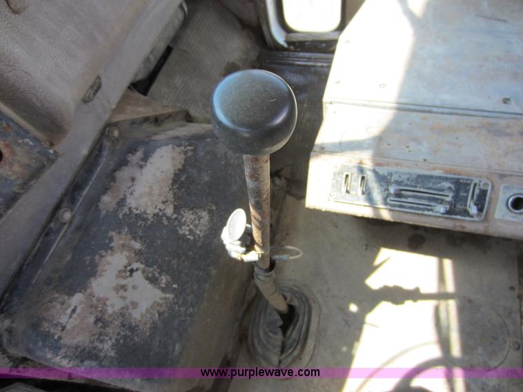 image for item D5603 1980 International 5000 mixer truck