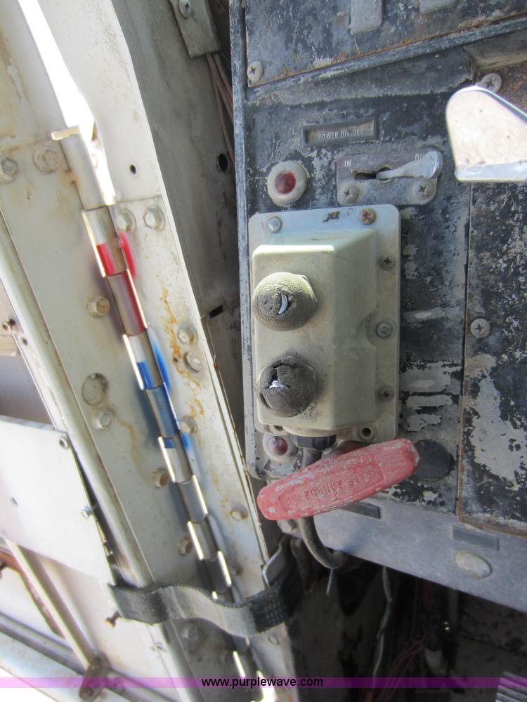 image for item D5603 1980 International 5000 mixer truck