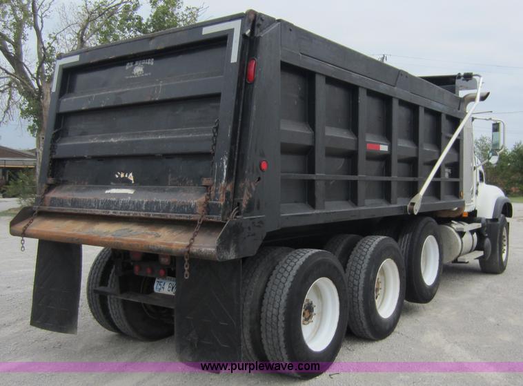 image for item D5651 2007 Mack CV713 Granite dump truck