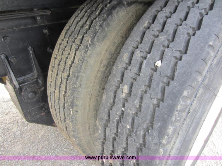 image for item D5651 2007 Mack CV713 Granite dump truck