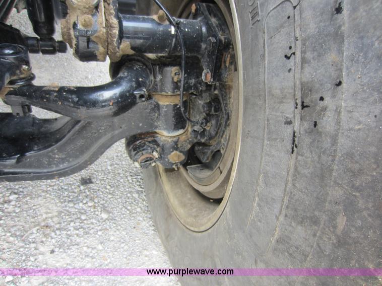 image for item D5651 2007 Mack CV713 Granite dump truck