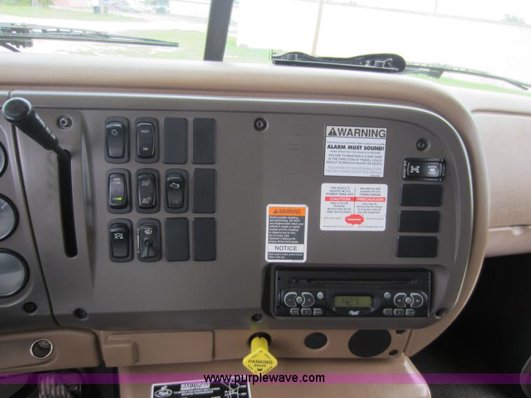 image for item D5651 2007 Mack CV713 Granite dump truck