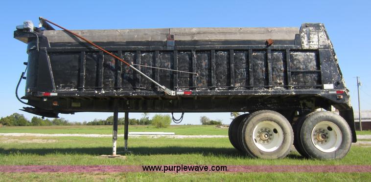 image for item D5659 1979 Lufkin end dump trailer