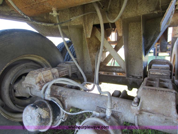 image for item D5659 1979 Lufkin end dump trailer