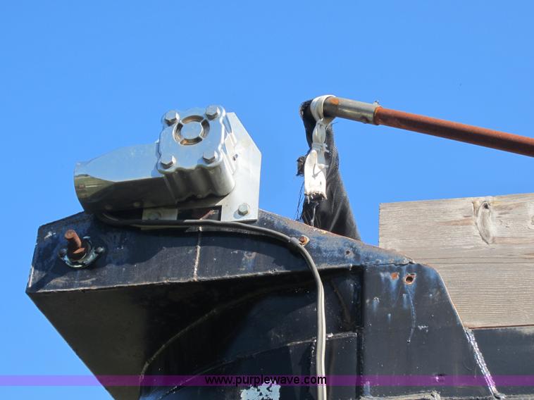 image for item D5659 1979 Lufkin end dump trailer