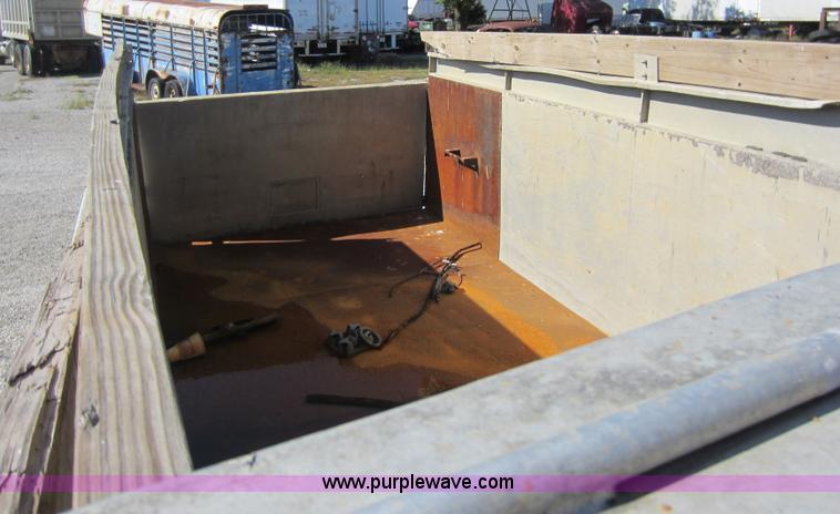 image for item D5660 Miller 17' aluminum dump bed