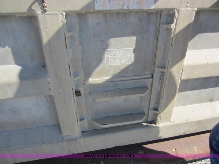 image for item D5660 Miller 17' aluminum dump bed