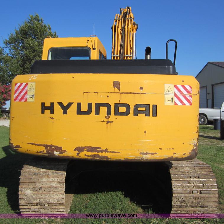 image for item D5661 2004 Hyundai 140LC-7 excavator