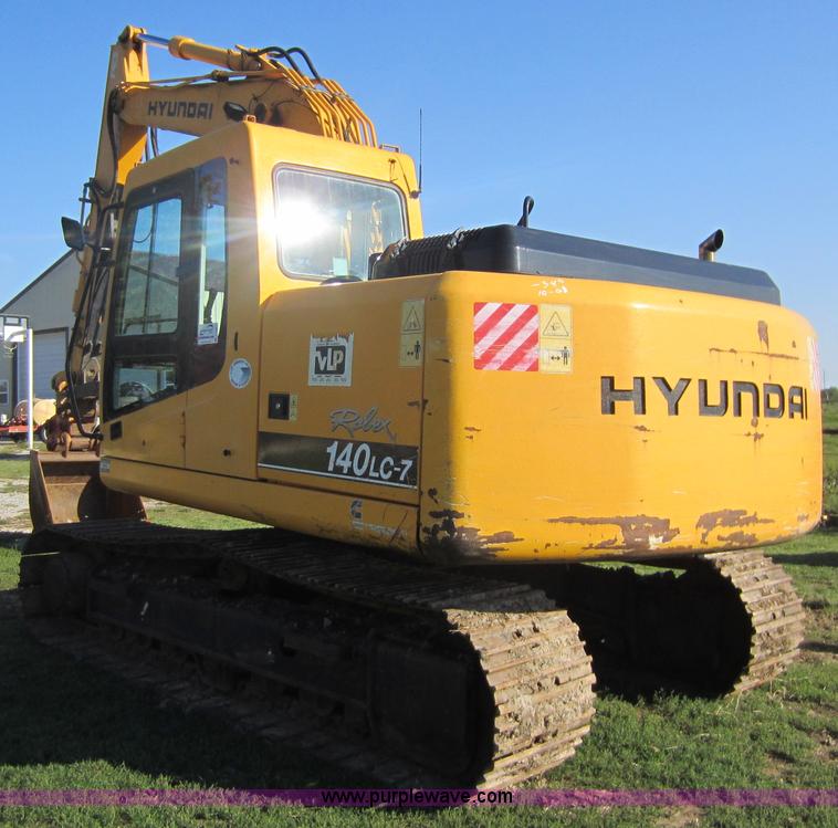 image for item D5661 2004 Hyundai 140LC-7 excavator