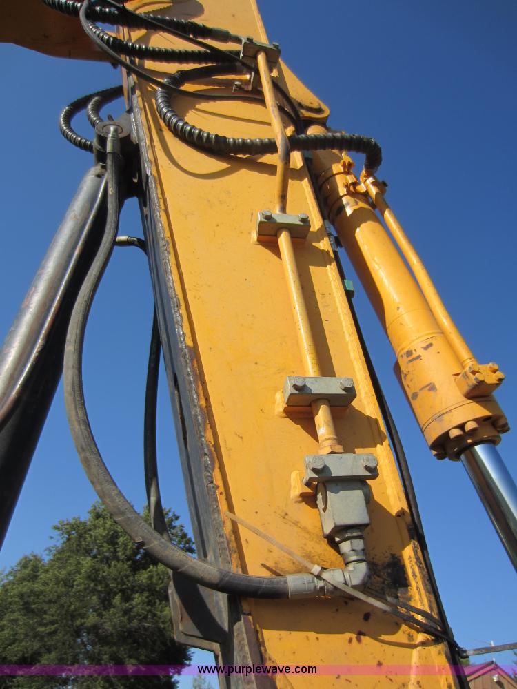 image for item D5661 2004 Hyundai 140LC-7 excavator