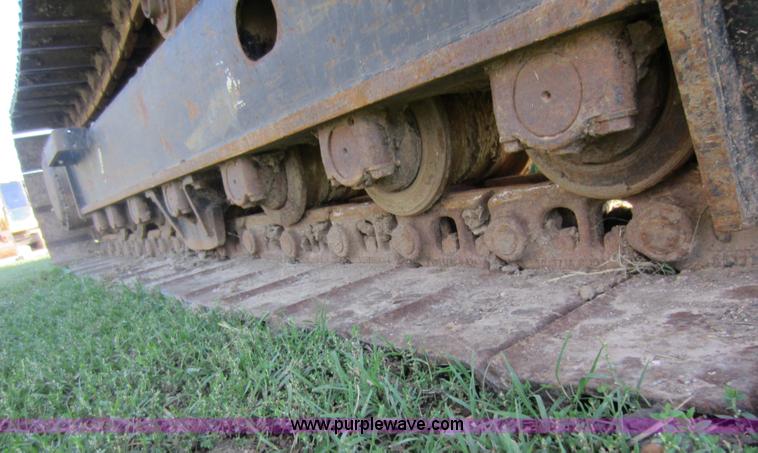 image for item D5661 2004 Hyundai 140LC-7 excavator