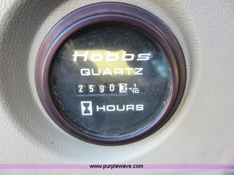 image for item D5661 2004 Hyundai 140LC-7 excavator