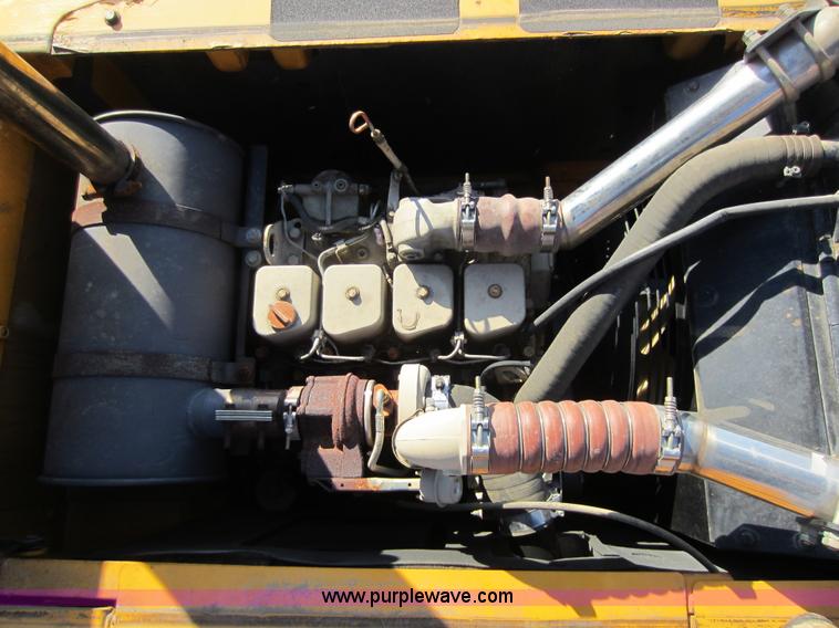 image for item D5661 2004 Hyundai 140LC-7 excavator