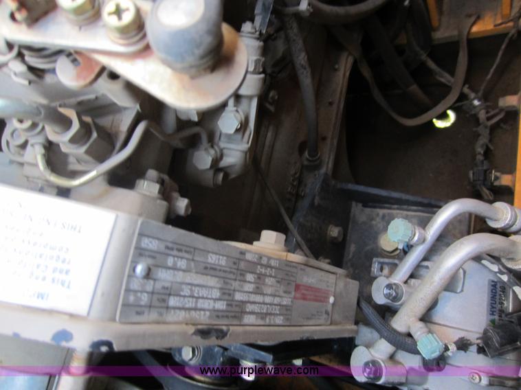 image for item D5661 2004 Hyundai 140LC-7 excavator