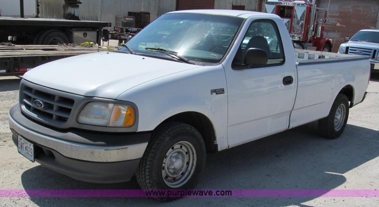 image for item E2134 2000 Ford F150 pickup truck