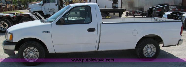 image for item E2134 2000 Ford F150 pickup truck