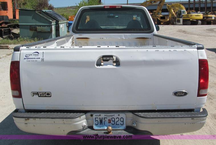 image for item E2134 2000 Ford F150 pickup truck