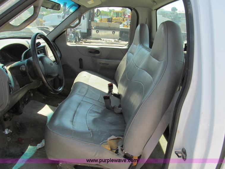 image for item E2134 2000 Ford F150 pickup truck