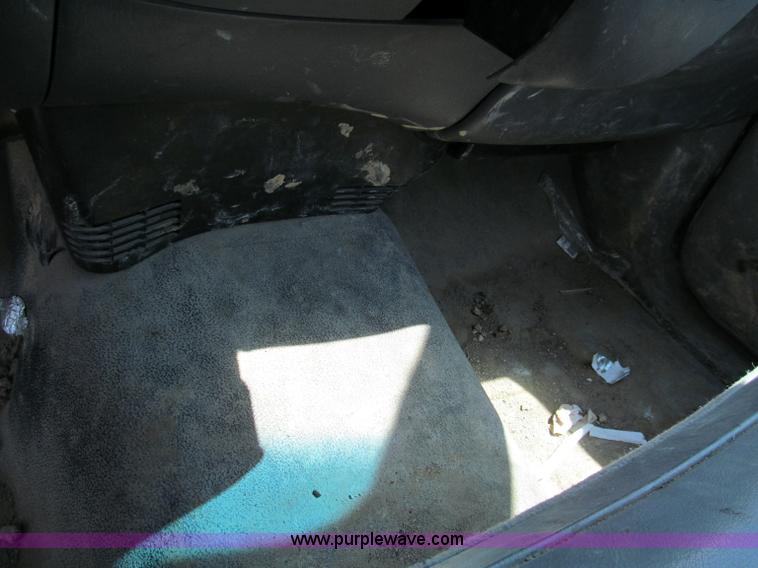 image for item E2134 2000 Ford F150 pickup truck