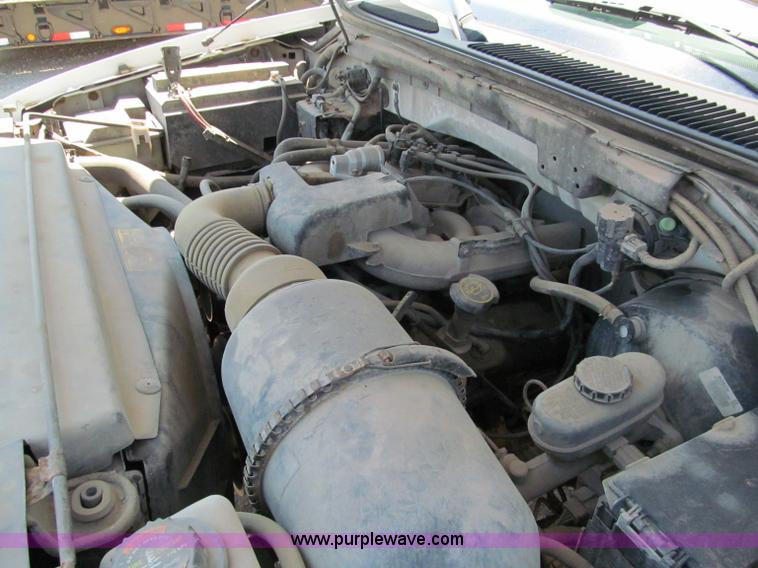 image for item E2134 2000 Ford F150 pickup truck