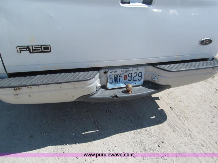 image for item E2134 2000 Ford F150 pickup truck