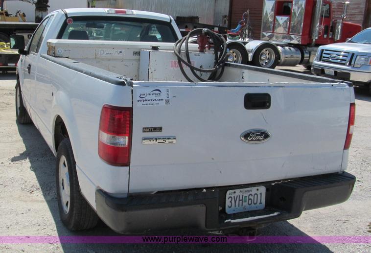 image for item E2135 2005 Ford F150 XL pickup truck