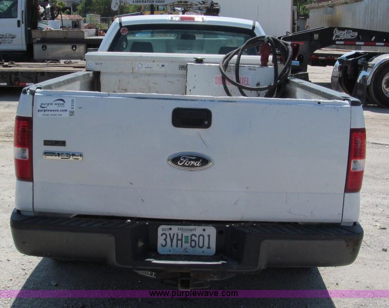 image for item E2135 2005 Ford F150 XL pickup truck