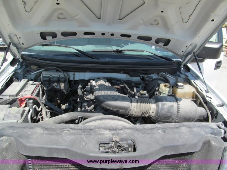 image for item E2135 2005 Ford F150 XL pickup truck