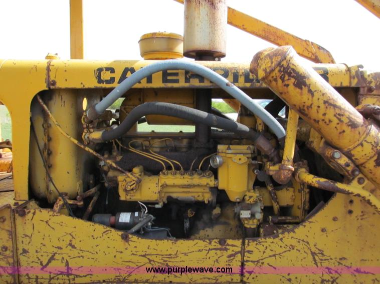 image for item E2191 1964 Caterpillar D6B dozer