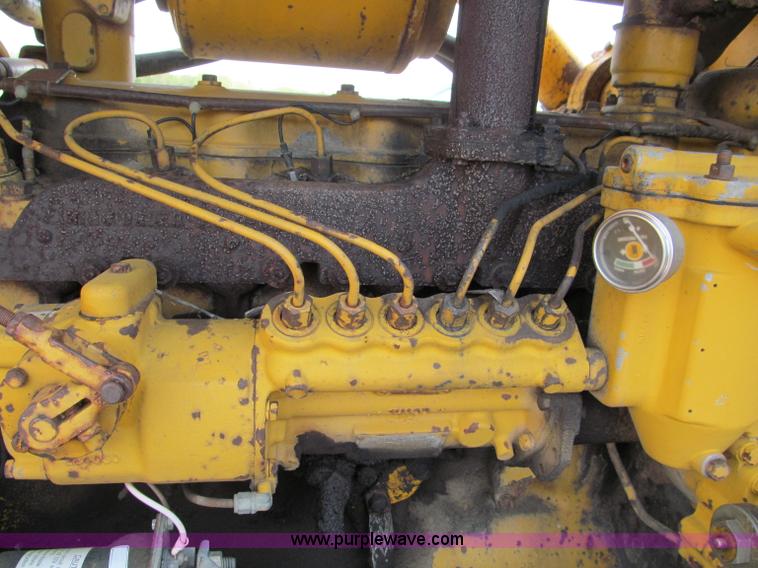 image for item E2191 1964 Caterpillar D6B dozer