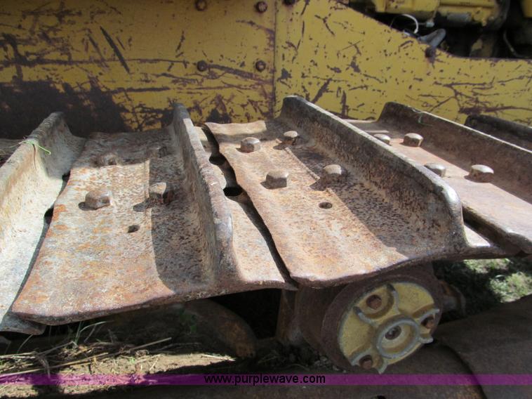 image for item E2191 1964 Caterpillar D6B dozer