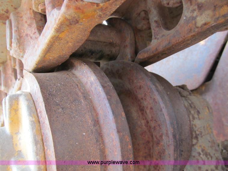 image for item E2191 1964 Caterpillar D6B dozer