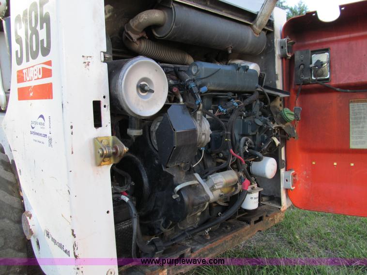 image for item E3508 2004 Bobcat S185 Turbo skid steer