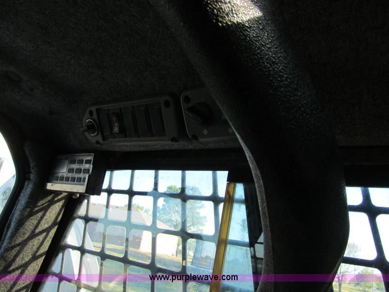 image for item E3508 2004 Bobcat S185 Turbo skid steer