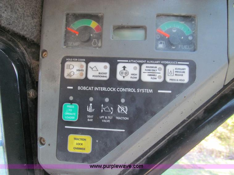 image for item E3508 2004 Bobcat S185 Turbo skid steer
