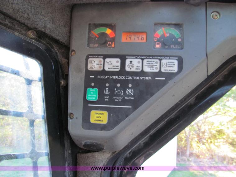 image for item E3508 2004 Bobcat S185 Turbo skid steer