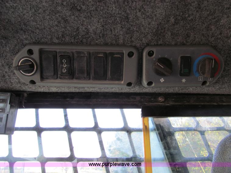 image for item E3508 2004 Bobcat S185 Turbo skid steer