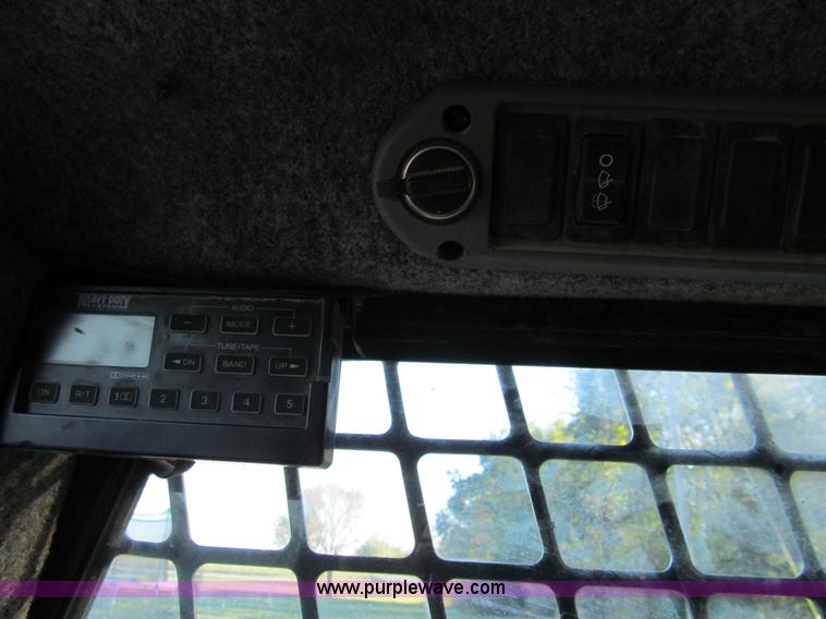 image for item E3508 2004 Bobcat S185 Turbo skid steer