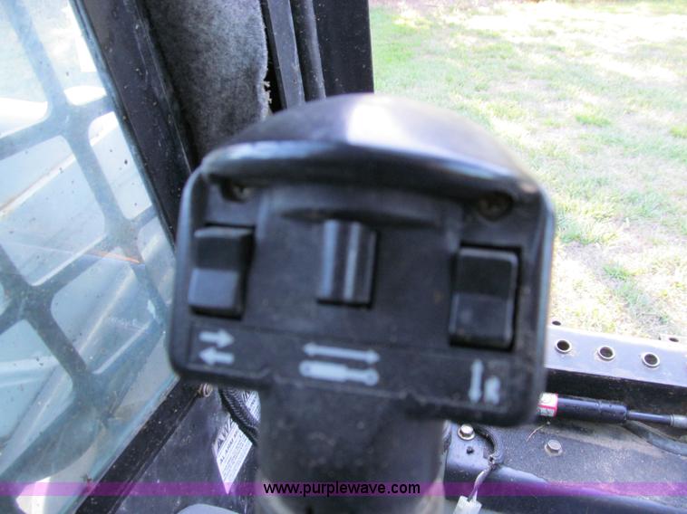 image for item E3508 2004 Bobcat S185 Turbo skid steer
