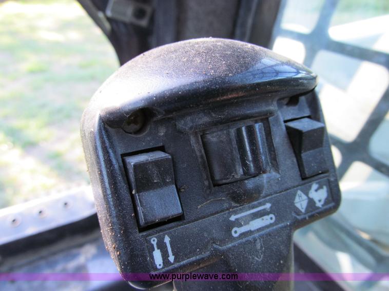 image for item E3508 2004 Bobcat S185 Turbo skid steer