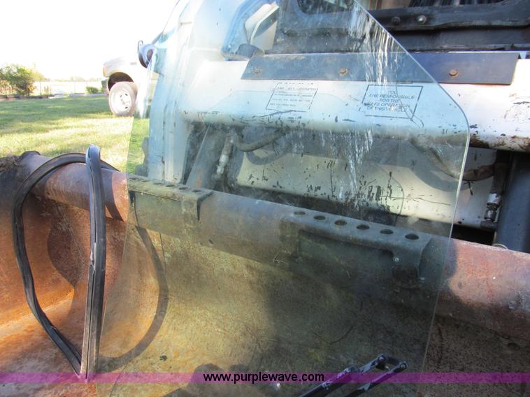 image for item E3508 2004 Bobcat S185 Turbo skid steer