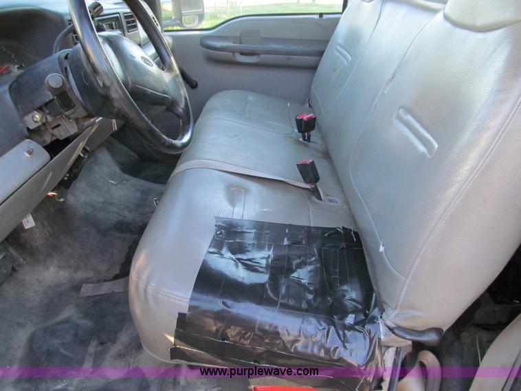 image for item E3509 1999 Ford F350 Super Duty flatbed pickup truck